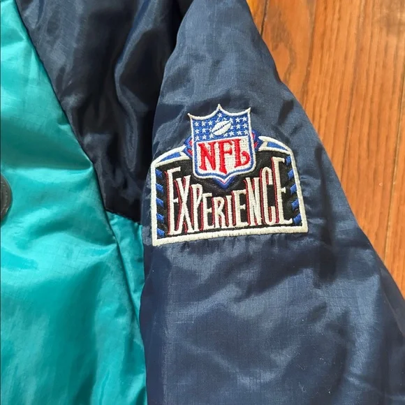 90’s Pro Player Miami Dolphins Vintage Puffer Jacket - Picture 4 of 16